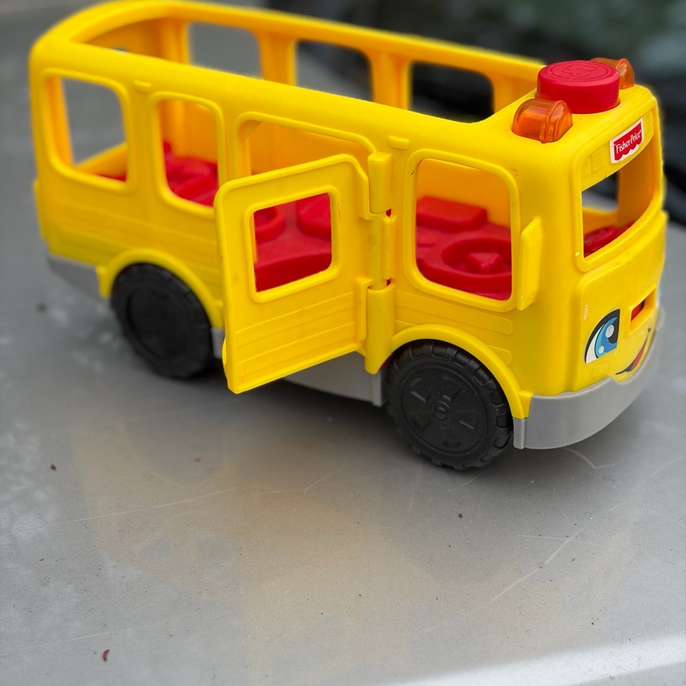 Fisher-Price Little People Yellow and Red School Bus Toy with Black Wheels